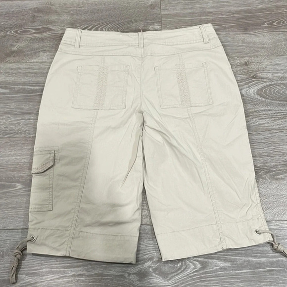 NWOT Westport Khaki Bermuda Shorts Embroidered Trim Detail 2 - Picture 13 of 13